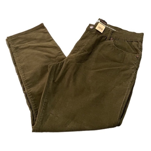 Wrangler Men's Slim Tapered Corduroy Pant - Picture 5 of 7